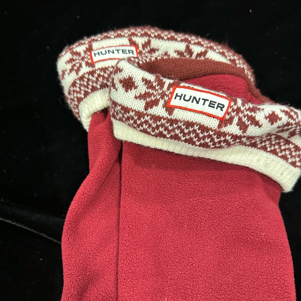 Hunter maroon boot socks.